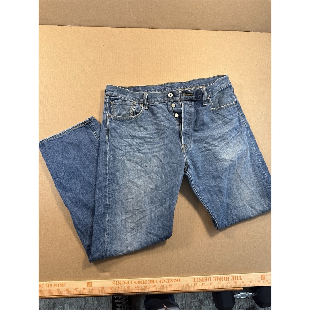 Levi's 501 STRAIGHT FIT -‎ 36 X 30, Button Fly